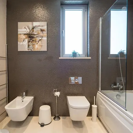 Two Bedroom Ocean View Appartement