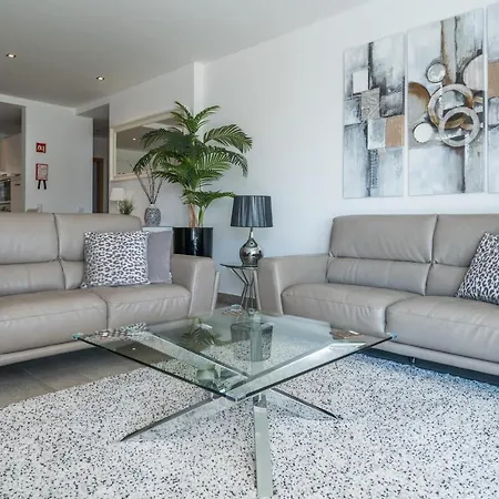 Appartement Two Bedroom Ocean View *