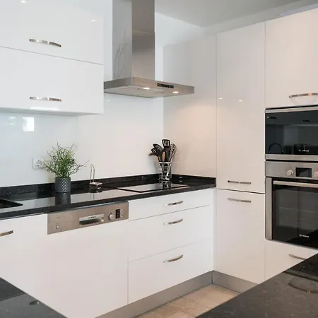 Two Bedroom Ocean View Appartement