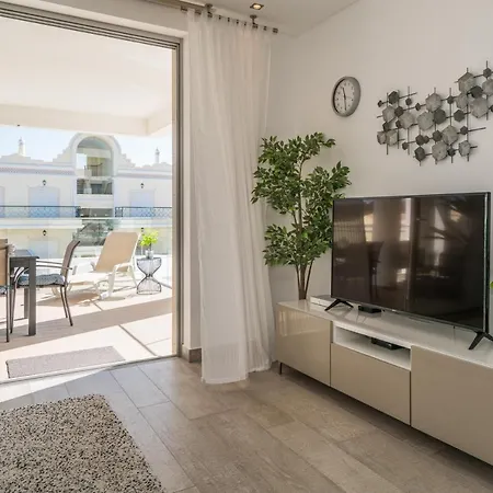 Apartment Two Bedroom Ocean View *