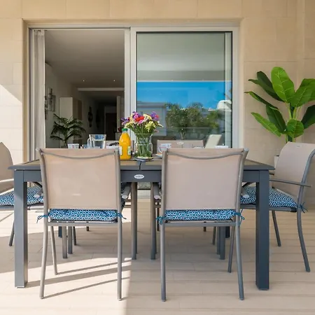 Apartment Two Bedroom Ocean View